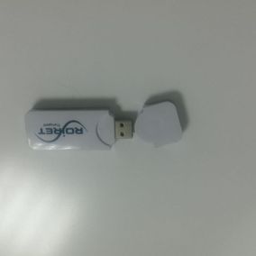 Clé USB ouverte et personnalisée